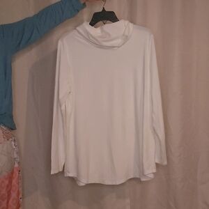 Nina Leonard Long Sleeve Tee White comfortable with headphone slits size 1X